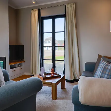 Reetland Am - Premium Reetdachvilla Mit 3 Schlafzimmern, Sauna Und Kamin F19