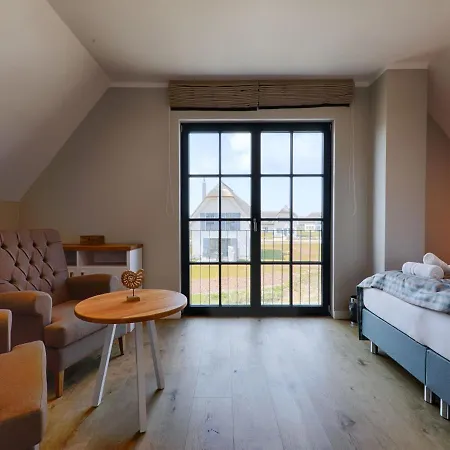 Reetland Am - Premium Reetdachvilla Mit 3 Schlafzimmern, Sauna Und Kamin F19 * Dranske