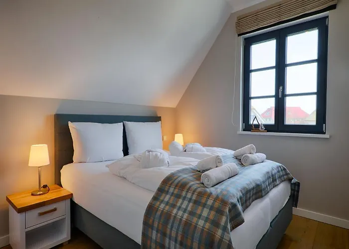 بيت للعطل Reetland Am - Premium Reetdachvilla Mit 3 Schlafzimmern, Sauna Und Kamin F19